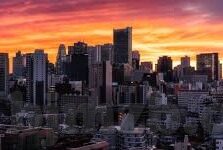 丝袜人妻一区二区三区-丝袜与家庭生活的微妙交织——探索不同区域的时尚与日常